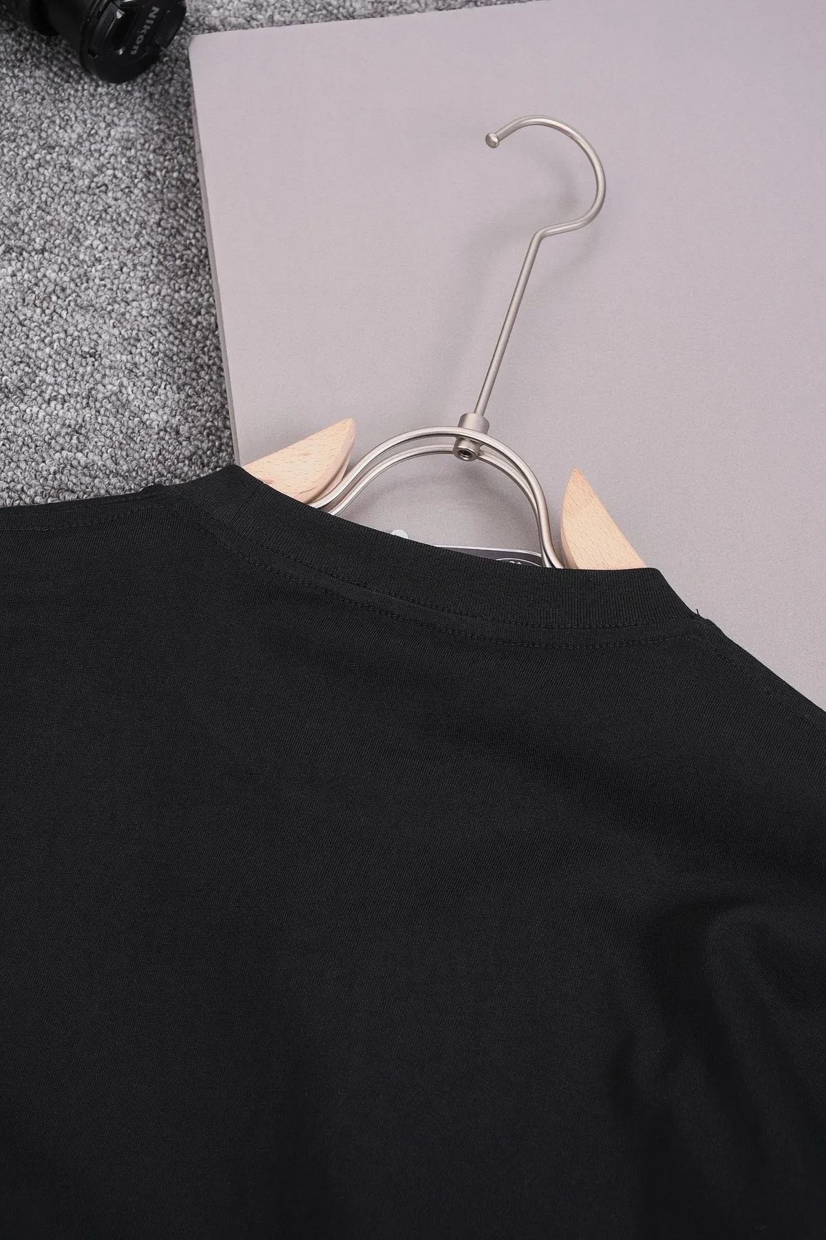 🅿️198 Chrome Hearts Select 280 grams of customized fabric [Top quality] Customized handmade hardware + concave and convex embossing + hot diamond embellishment process. Same style for men and women. Size: S M L XL XXL Color: black white